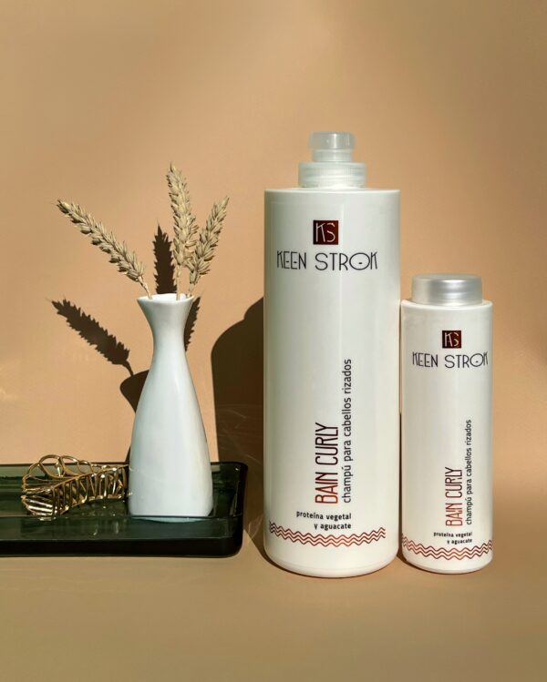 Товар CURLY HAIR SHAMPOO – Шампунь для кучерявого волосся Фото товару CURLY HAIR SHAMPOO – Шампунь для кучерявого волосся